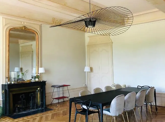 فندق مبيت وإفطار Le Chateau Du Chatelard Lancié